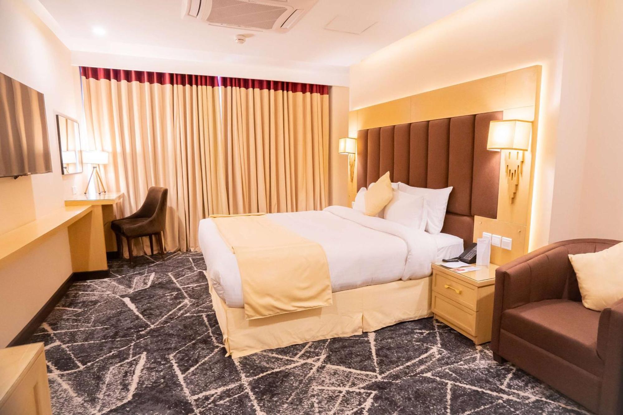 Ramada By Wyndham Murree Lower Topa Resort Exterior photo